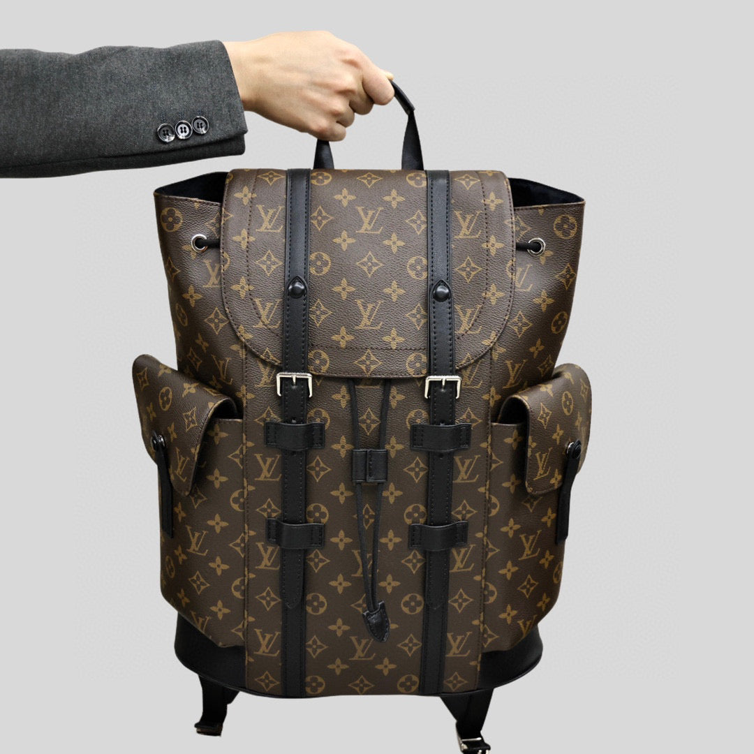 Louis Vuitton Christopher MM